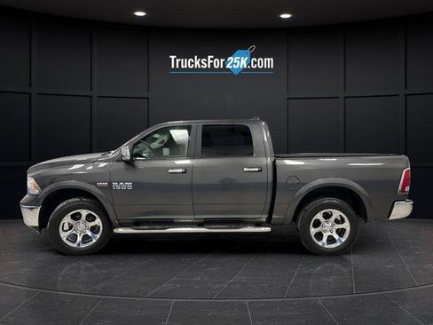 Used 2017 RAM 1500 Laramie AWD/4WD image 6