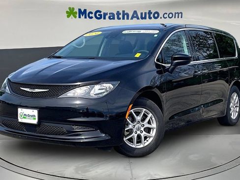Used 2024 Chrysler Voyager LX FWD image 3