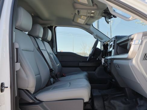 New 2025 Ford F350 XL w/ XL Chrome Package image 42