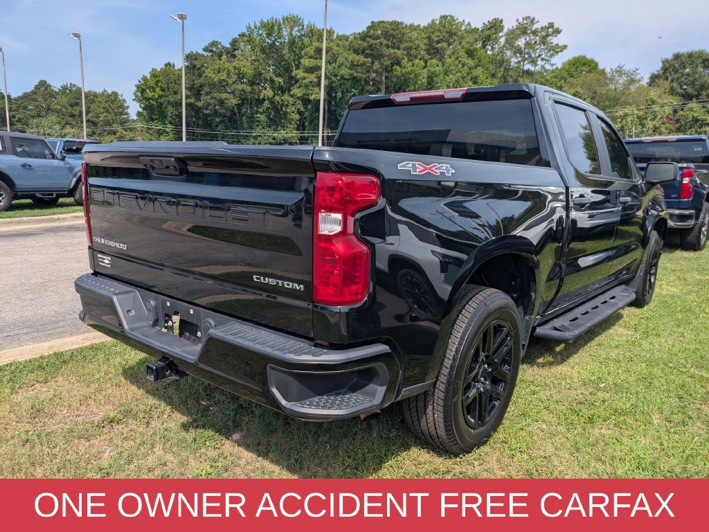 Used 2023 Chevrolet Silverado 1500 Custom AWD/4WD image 2