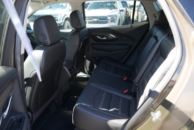 Used 2024 GMC Terrain Denali AWD/4WD image 27