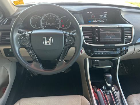 Used 2016 Honda Accord EX-L image 17