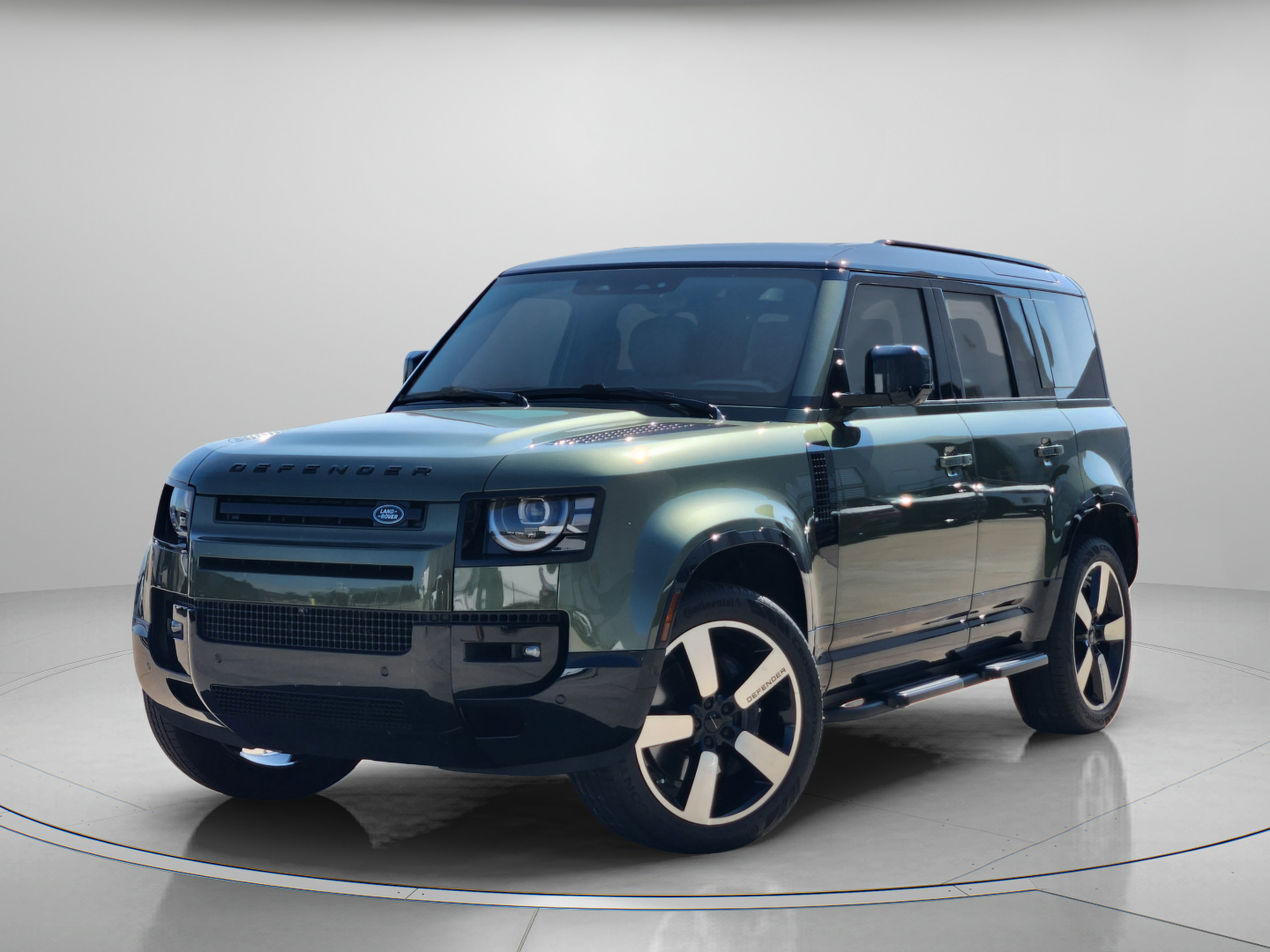 New 2026 Land Rover Defender 110 X-Dynamic SE AWD/4WD image 1