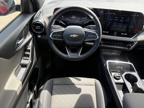 New 2026 Chevrolet Equinox LT w/ Convenience Package II FWD image 14