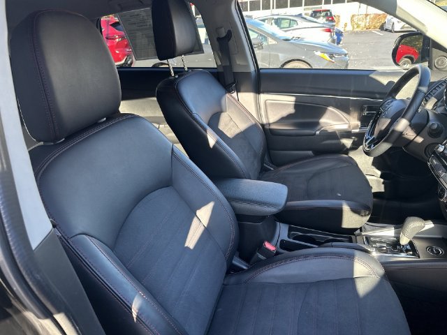 Used 2025 Mitsubishi Outlander Sport AWD image 35