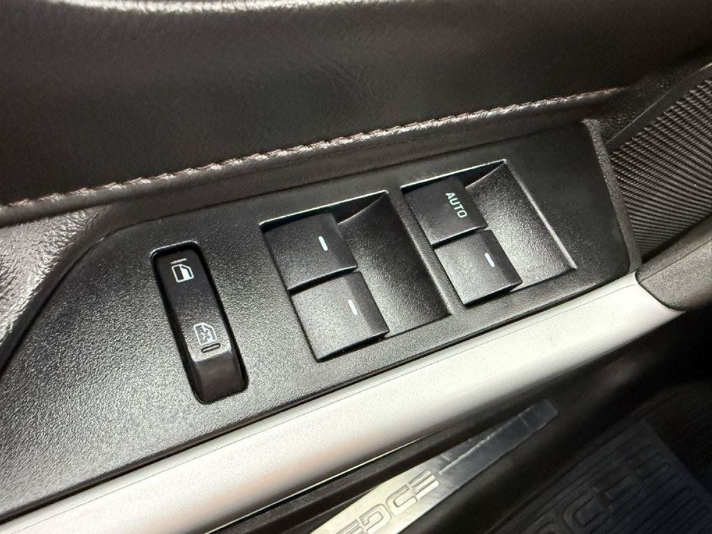 Used 2014 Ford Edge Limited w/ Equipment Group 301A AWD/4WD image 12