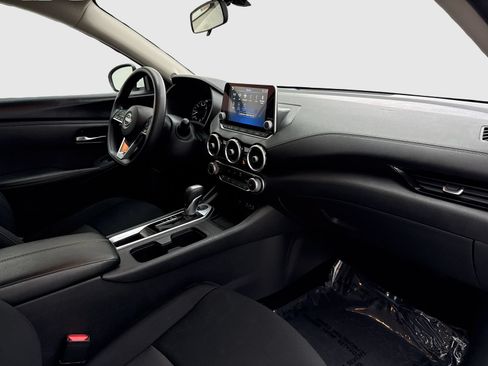 Used 2024 Nissan Sentra SV FWD image 39