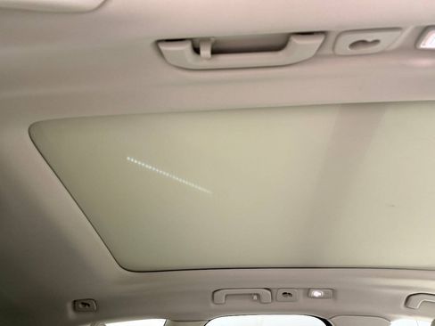 Used 2023 Volvo XC60 B5 Plus AWD/4WD image 33