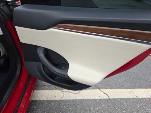 Used 2022 Tesla Model S image 20