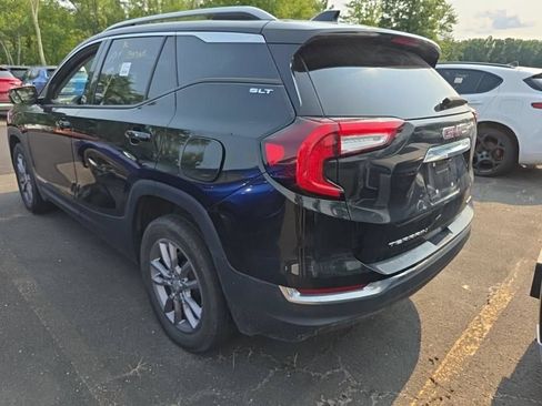 Used 2024 GMC Terrain SLT AWD/4WD image 5