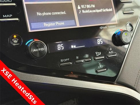 Used 2020 Toyota Camry XSE image 27