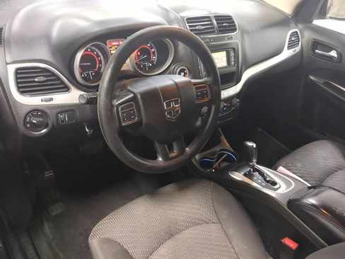 Used 2016 Dodge Journey SE w/ Flexible Seating Group image 11