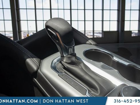 Used 2025 Chevrolet Blazer LT AWD/4WD image 16