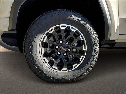 New 2026 GMC Canyon AT4 image 12