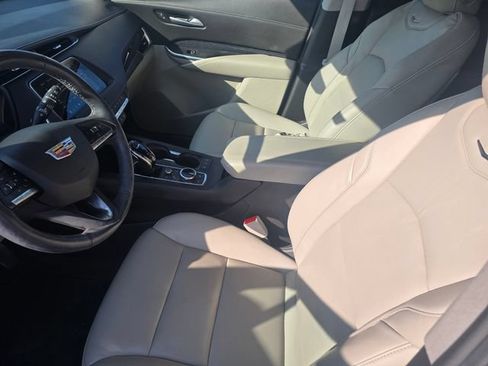 Used 2023 Cadillac XT4 Premium Luxury w/ Enhanced Visibility Package FWD image 20