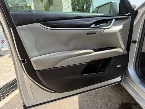 Used 2016 Cadillac XTS Luxury image 20