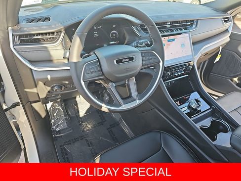 New 2025 Jeep Grand Cherokee Limited w/ Trailer Tow Package image 16