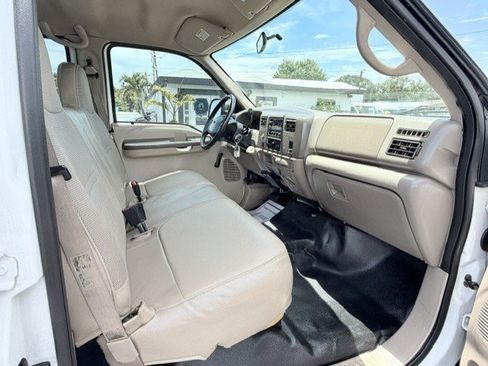 Used 2002 Ford F350 XL RWD image 16