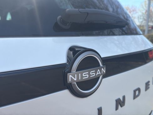 New 2026 Nissan Pathfinder Platinum image 12