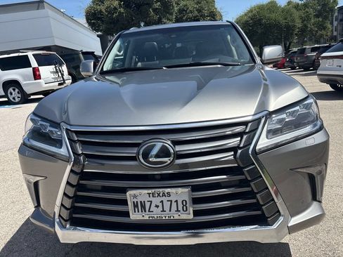 Used 2016 Lexus LX 570 4WD w/ Luxury Package image 8