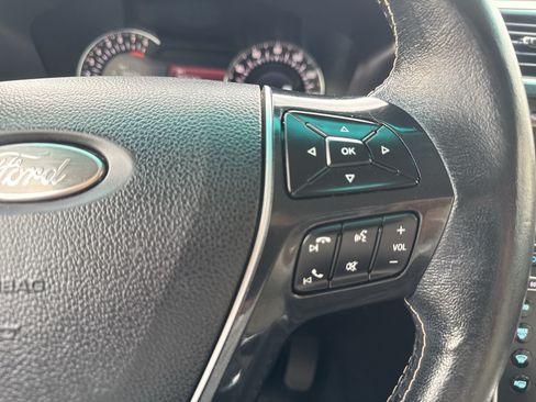 Used 2016 Ford Explorer Platinum AWD/4WD image 11