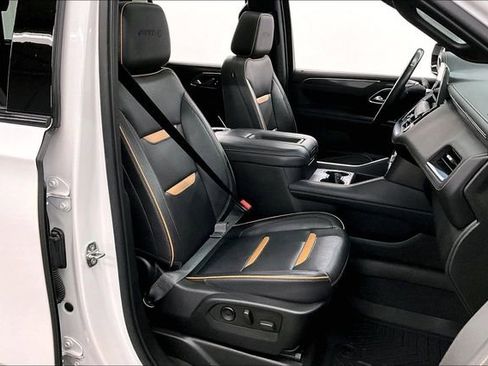 Used 2022 GMC Yukon AT4 w/ Max Trailering Package AWD/4WD image 8