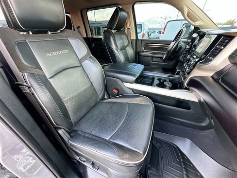 Used 2022 RAM 3500 Laramie image 28