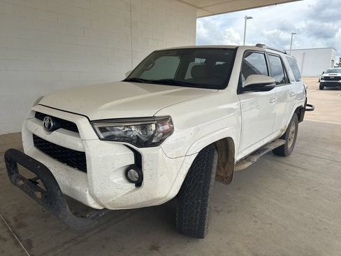Used 2016 Toyota 4Runner SR5 Premium AWD/4WD image 3