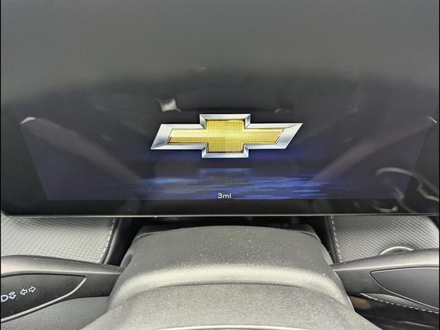New 2027 Chevrolet Equinox LT w/ LPO, Floor Liner Package AWD/4WD image 2