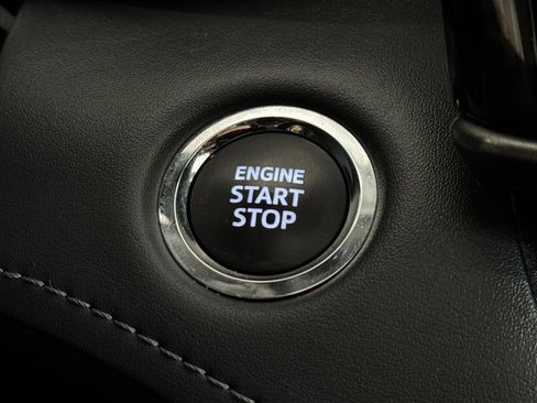 Used 2023 Toyota Highlander XLE image 24