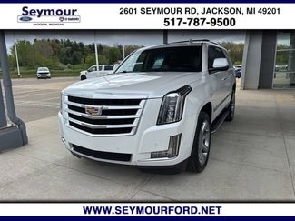 Used 2019 Cadillac Escalade Luxury AWD/4WD video 1