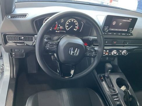 Used 2023 Honda Civic Sport image 6