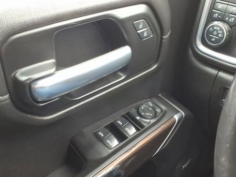 Used 2021 Chevrolet Silverado 1500 LT Trail Boss w/ Convenience Package II image 19