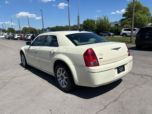 Used 2007 Chrysler 300 Touring L w/ Luxury Group AWD/4WD image 5