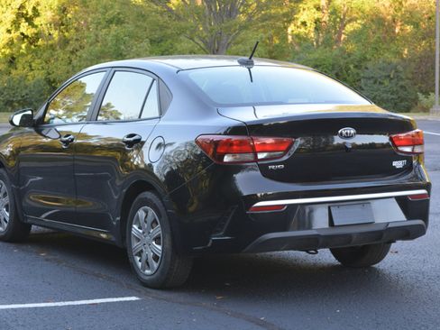 Used 2021 Kia Rio LX image 7