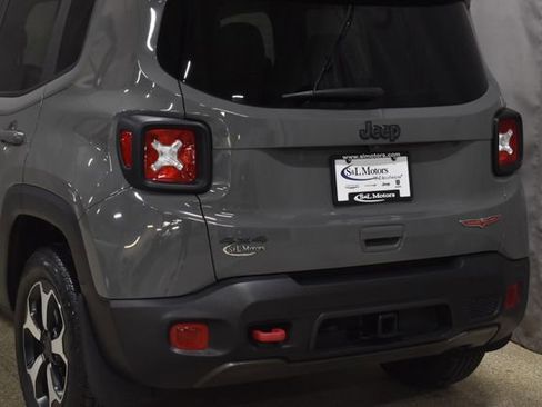 Certified 2021 Jeep Renegade Trailhawk w/ Trailer Tow Group AWD/4WD image 9