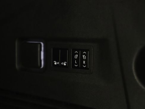 Used 2023 GMC Yukon XL Denali Ultimate image 22