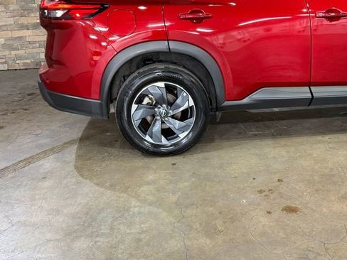 Certified 2025 Nissan Rogue SV AWD/4WD image 5