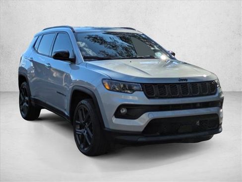 New 2026 Jeep Compass Latitude image 9