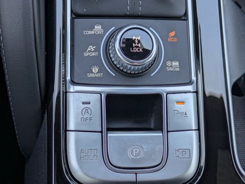 Certified 2025 Kia Telluride SX Prestige X-Line AWD/4WD image 31