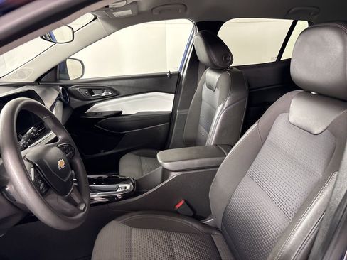 Used 2024 Chevrolet Trax LT image 24