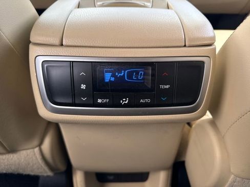 Used 2016 Toyota Highlander XLE AWD/4WD image 21