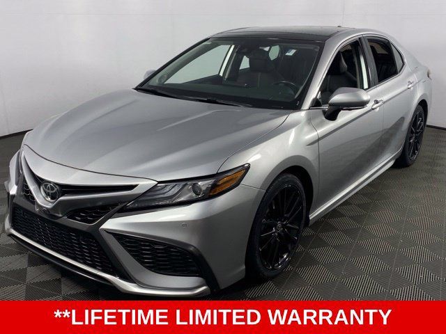 Used 2021 Toyota Camry XSE w/ Navigation Package FWD image 3