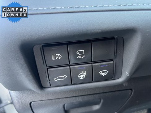 Used 2021 Toyota Highlander Limited FWD image 17