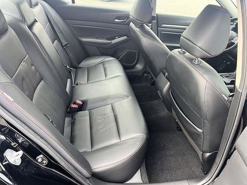 Used 2024 Nissan Altima 2.5 SR w/ SR Premium Package image 16
