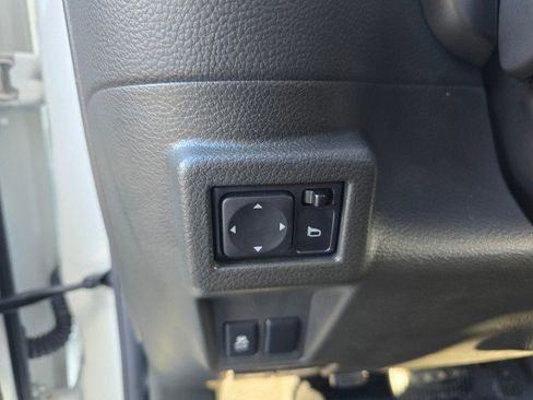 Used 2013 Nissan Cube 1.8 S w/ Interior Designer Pkg image 26