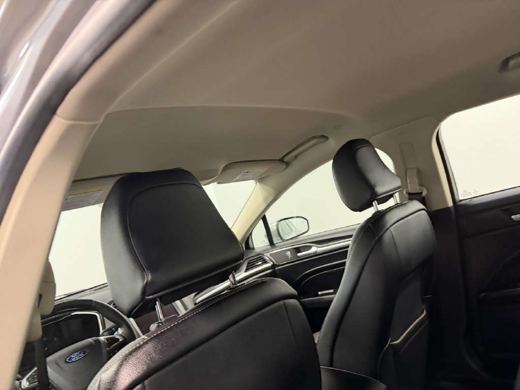 Used 2020 Ford Fusion Energi Titanium FWD image 11