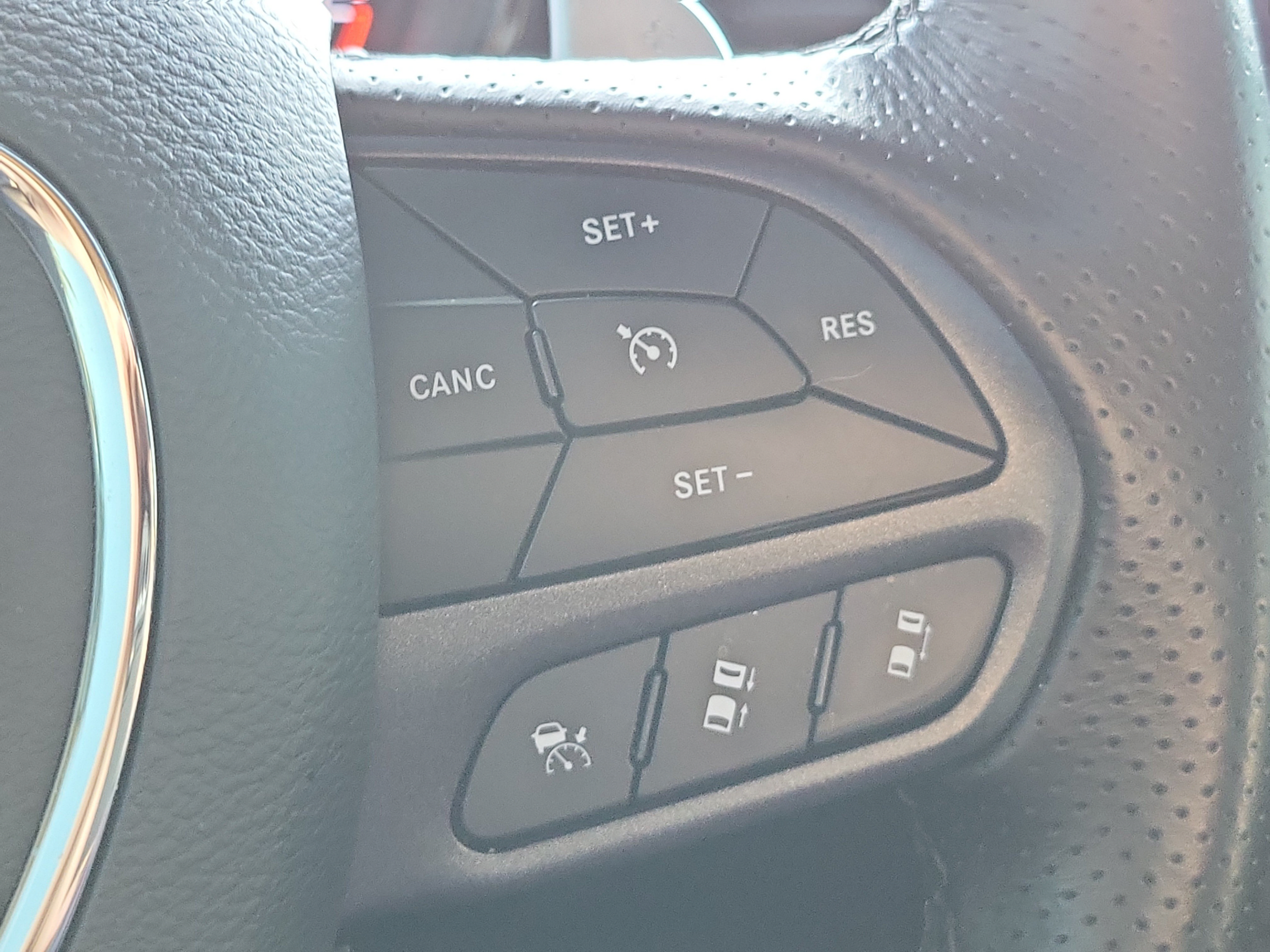 Used 2024 Dodge Durango R/T w/ Tow 'N Go Package AWD/4WD image 24