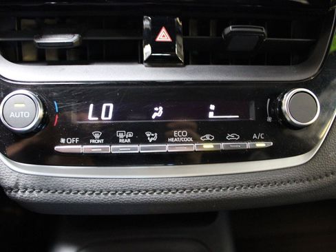 Used 2024 Toyota Corolla SE FWD image 22