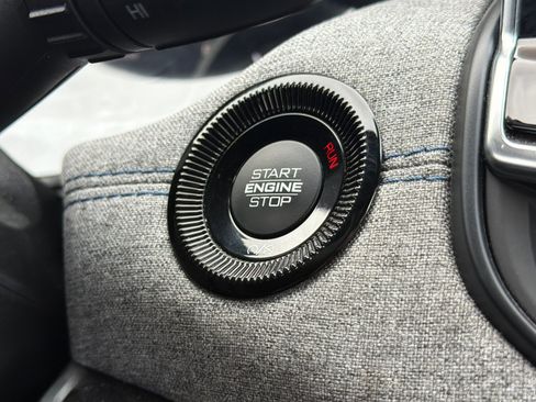 Used 2024 Jeep Compass Latitude image 22